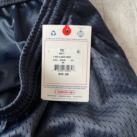 NWT Men’s Champion 9 inch Navy Arheltic Shorts - Picture 3 of 4